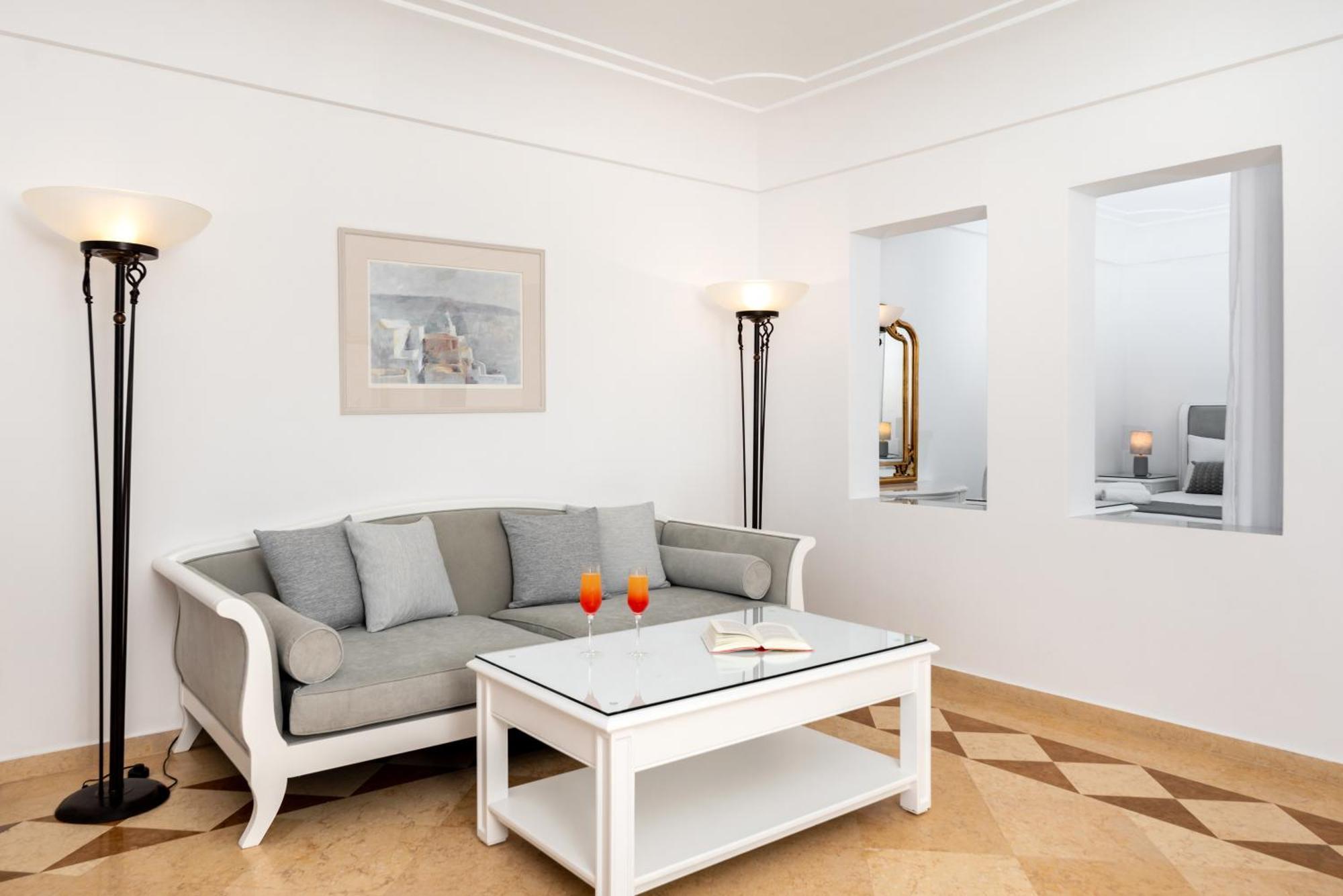 Otel Maison Des Lys - Luxury Akrotírion