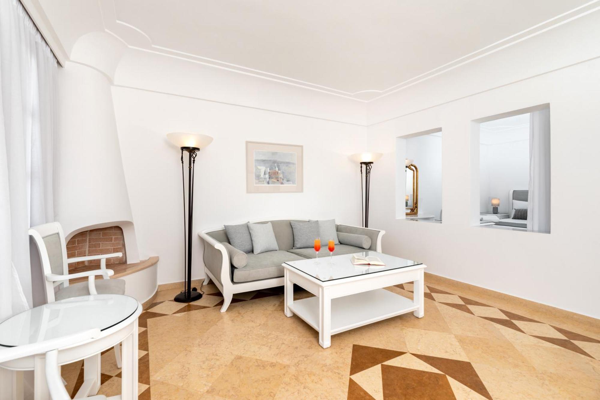 Otel Maison Des Lys - Luxury